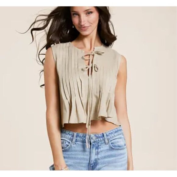 La Lavon Beige Sleeveless Pleated Crop Top With Tie Front Rayon & Linen Blend Li - Picture 1 of 6